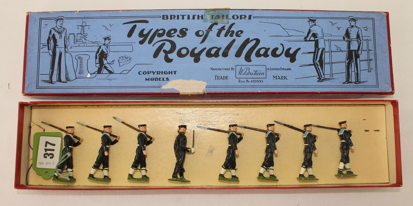 Britains Set #2080 Royal Navy Marching at Slope (1 of 1)
