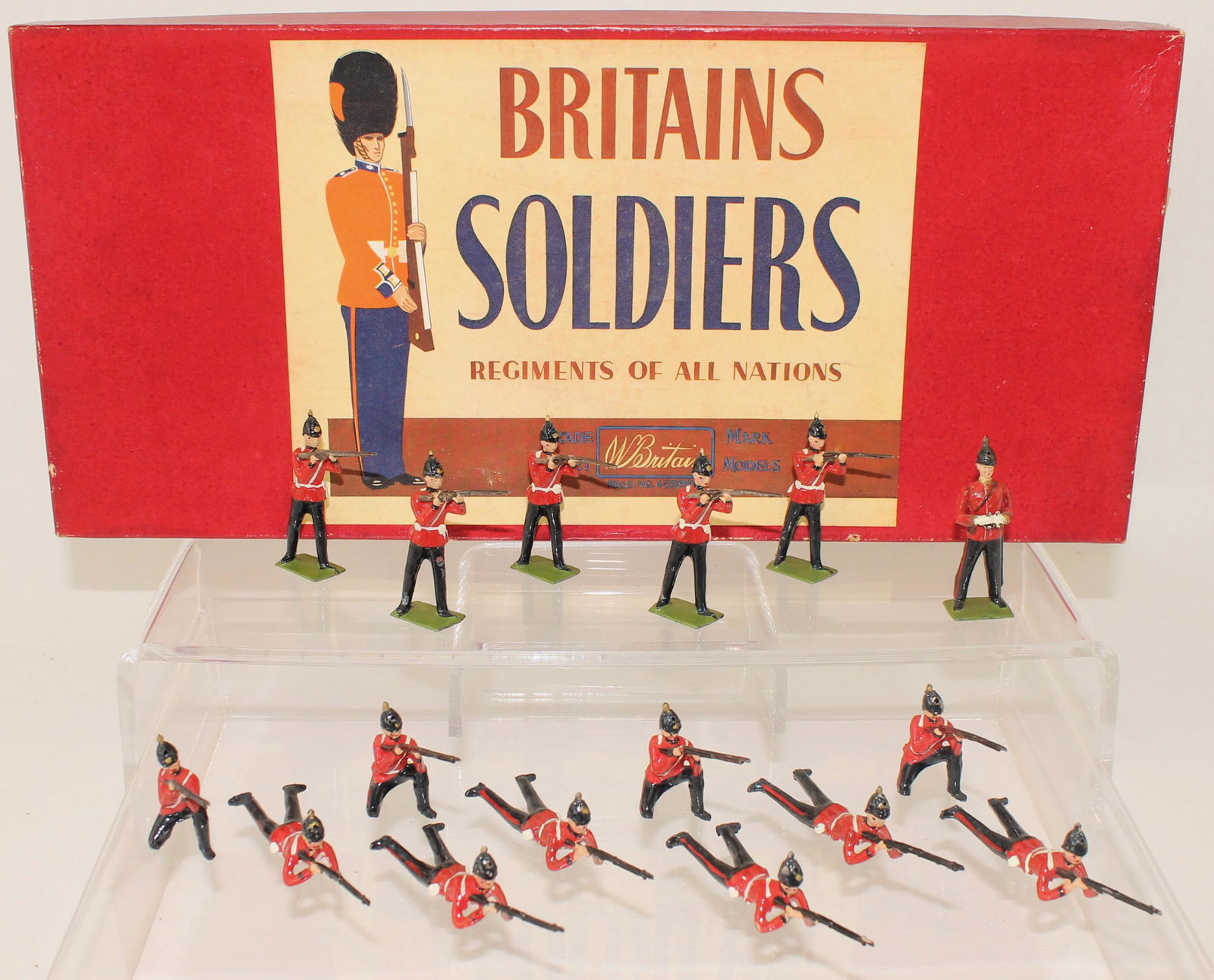 Britains Set #2086 Queen's Royal Regiment (1 of 3)