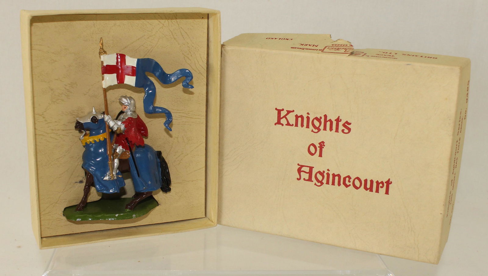 Britains Set #9495 Agincourt Knight with Banner (1 of 3)