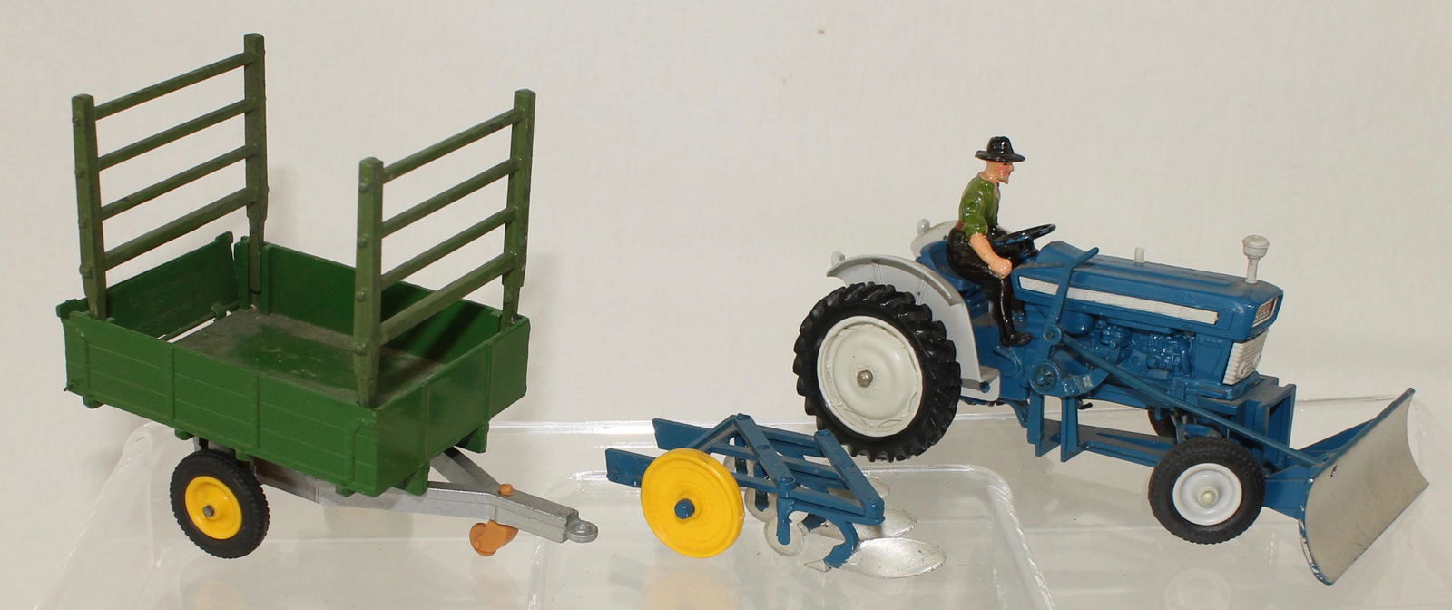 Britains Lot Tractor, Trailer and Furrow Plough (1 of 2)
