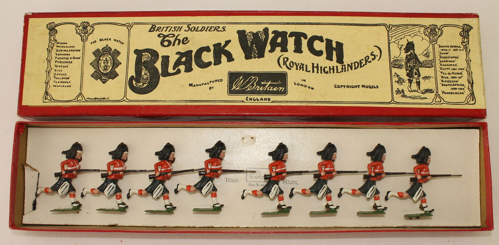 Britains Set #11 42nd Highlanders Charging (1 of 1)