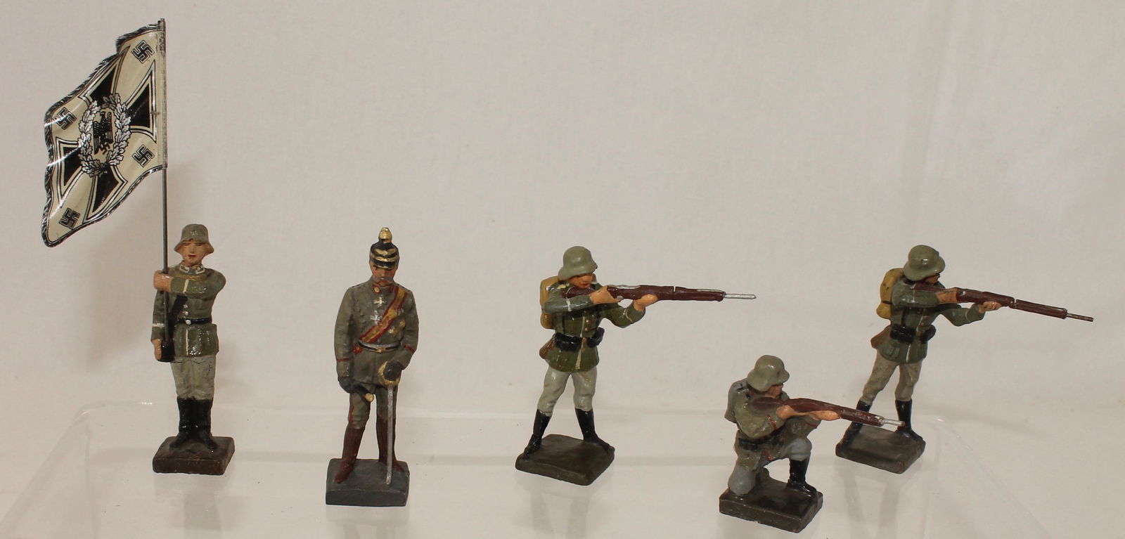 Lineol Lot German Army Figures (1 of 2)