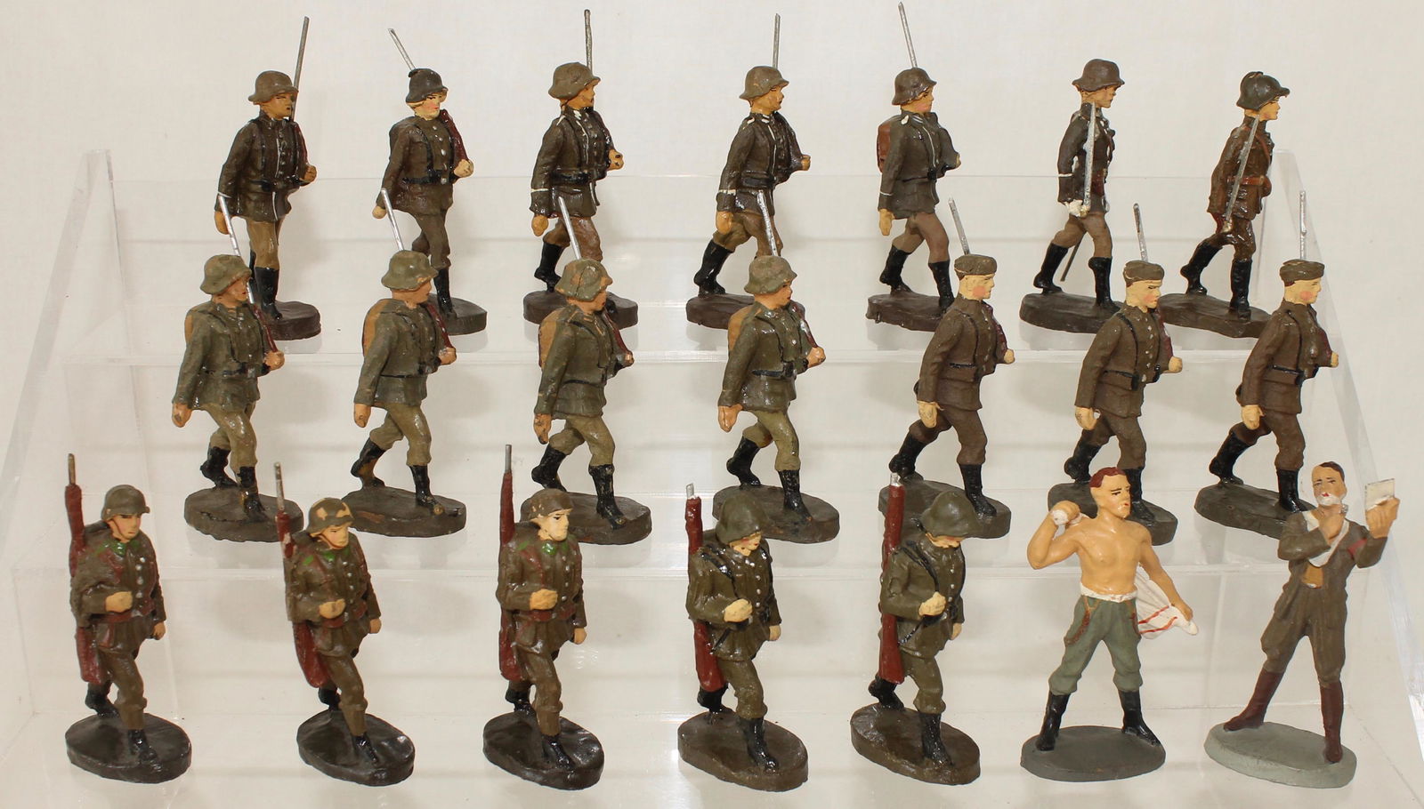 Elastolin Lot German Army Kreigsproduction (1 of 2)