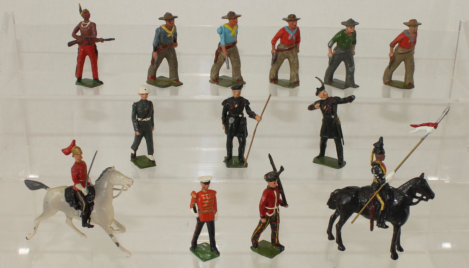 Britains Lot Pre and Post War Figures (1 of 1)