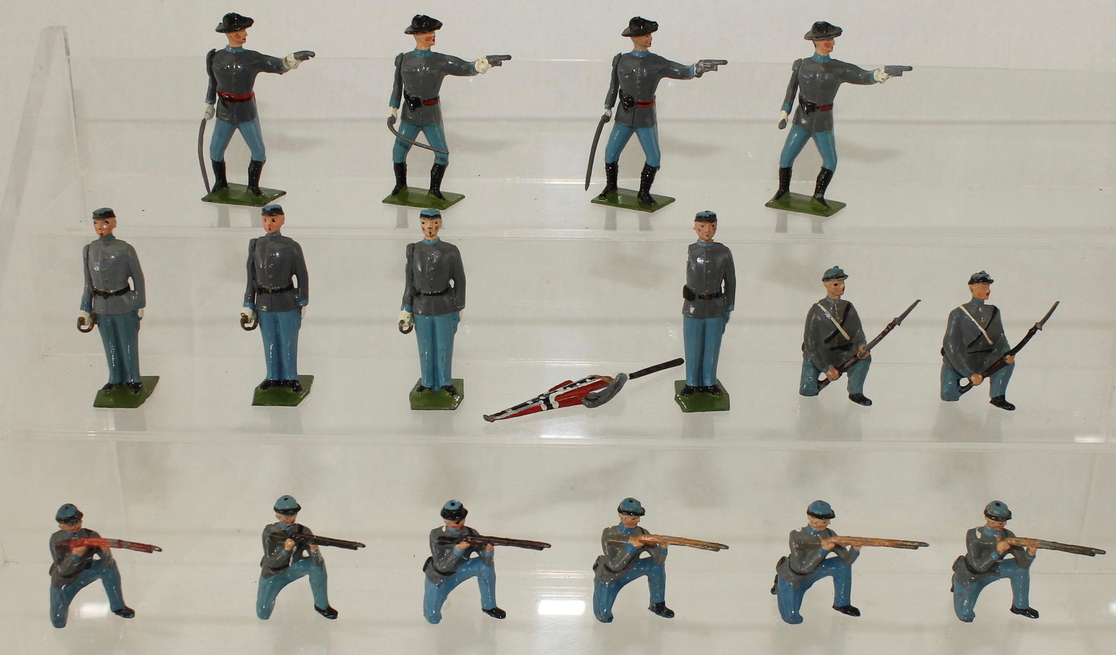Britains Lot ACW Confederate Infantry (1 of 1)