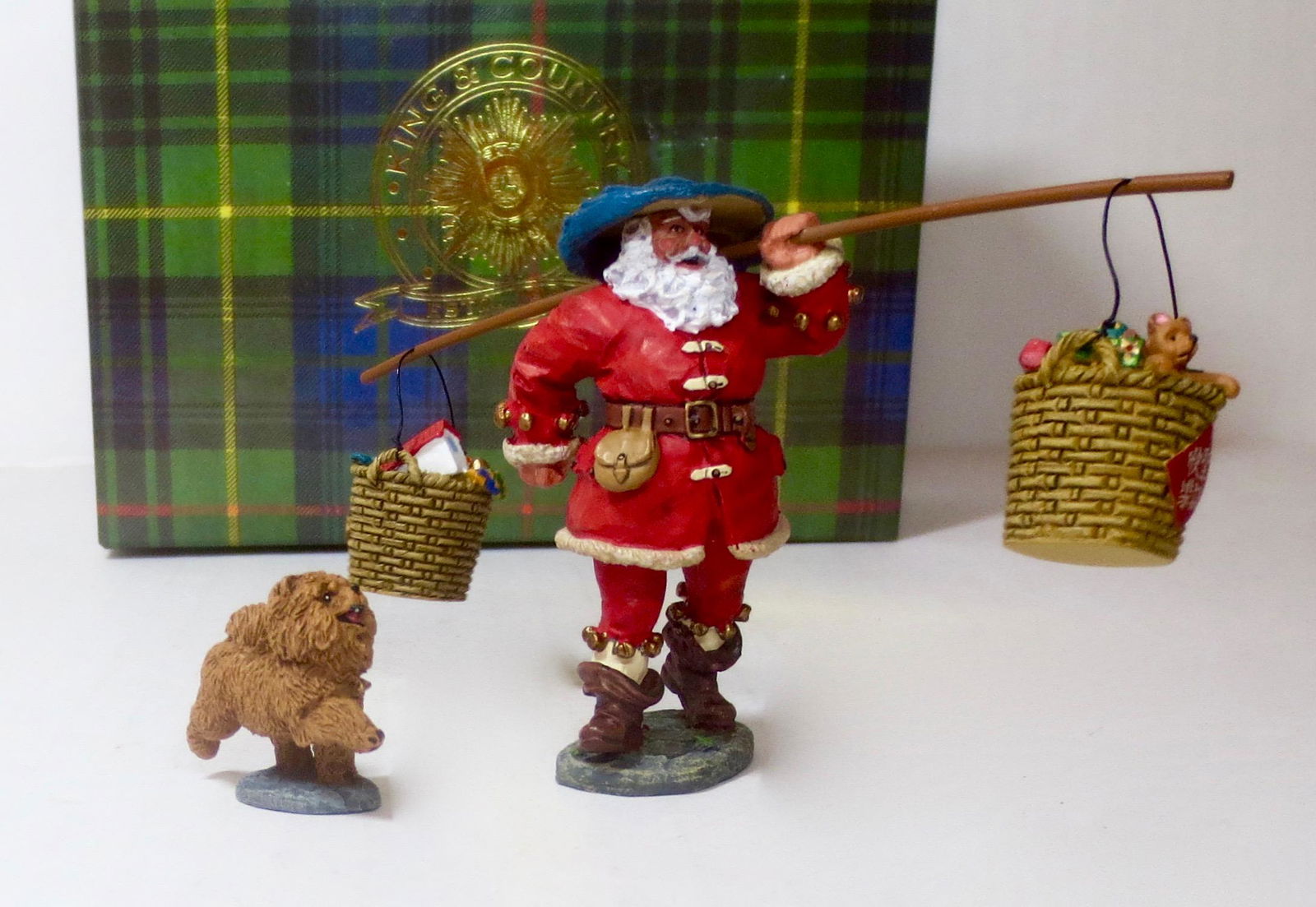 King & Country XM004-01 Christmas Santa Set (1 of 2)