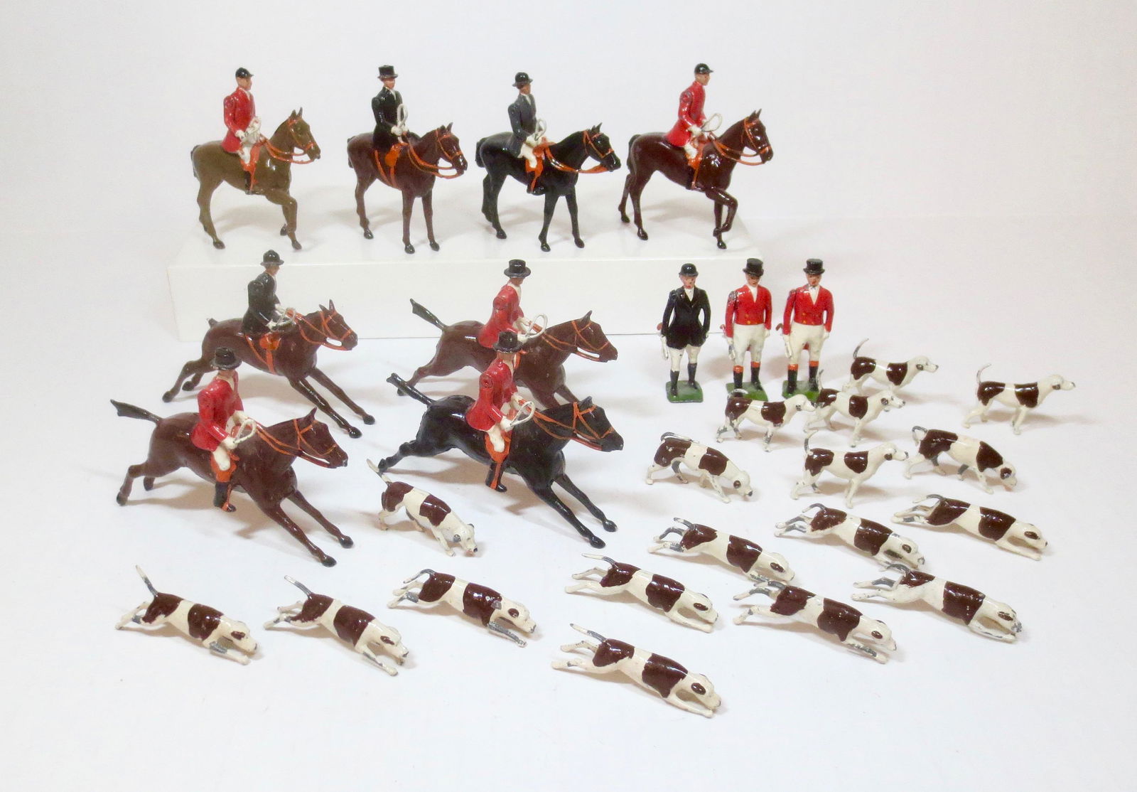 Britains Large Assortment of Hunt Figures (1 of 1)