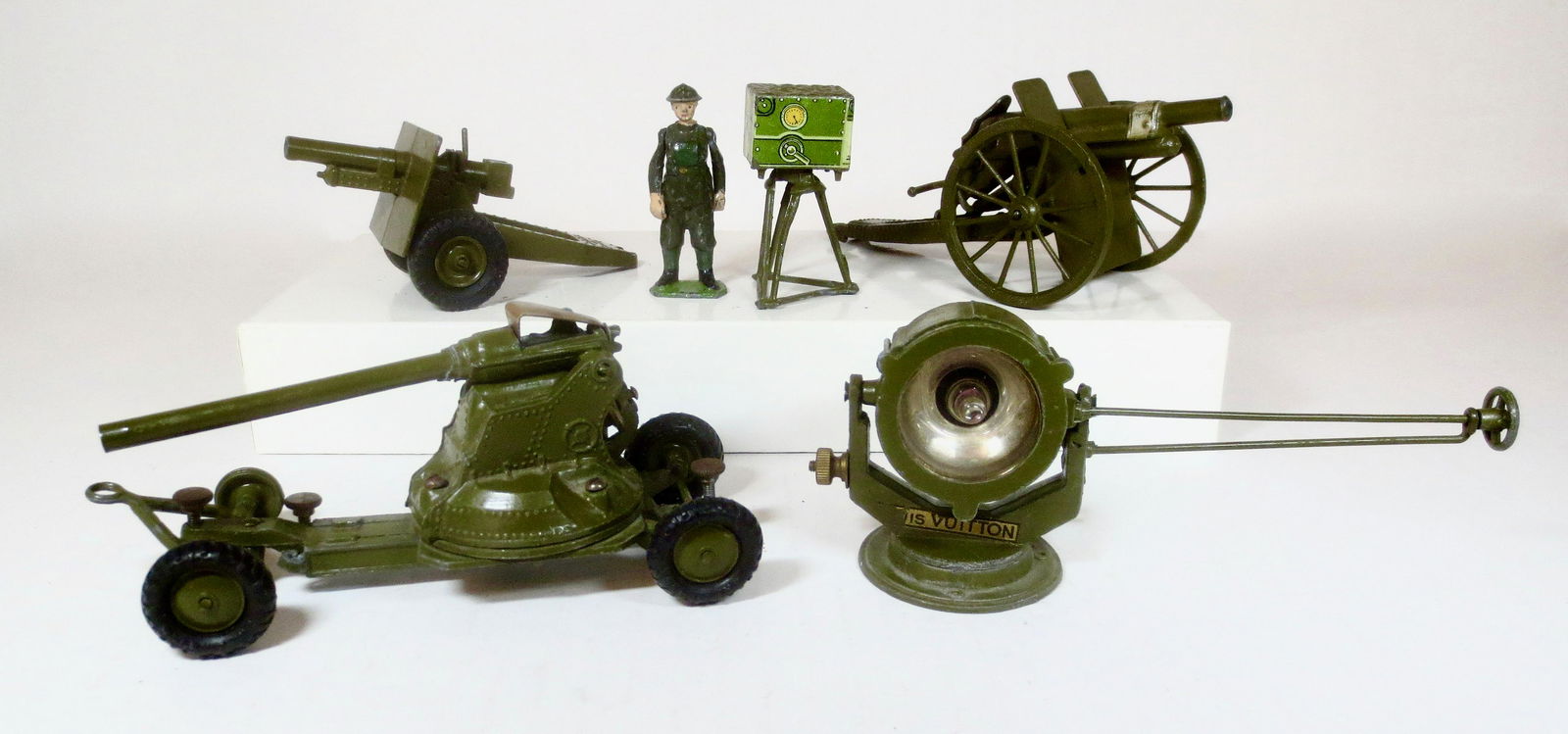 Britains Anti Aircraft Assortment (1 of 1)