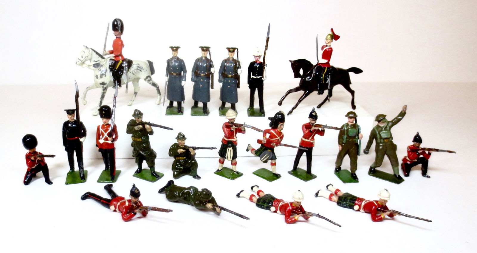 Britains Assorted Regiments on Foot (1 of 1)