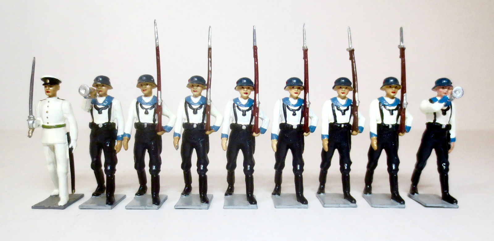 Hiriart Keigsmarines Marching at Slope (1 of 1)