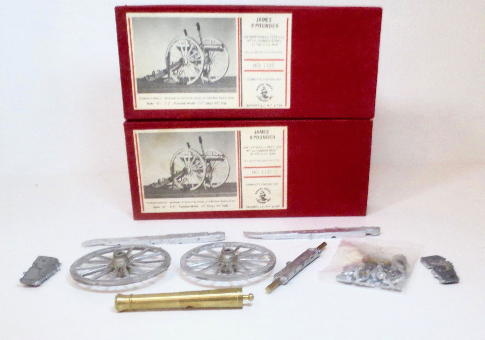 Marine Model Co. #1125 James 6 Pounder (1 of 1)