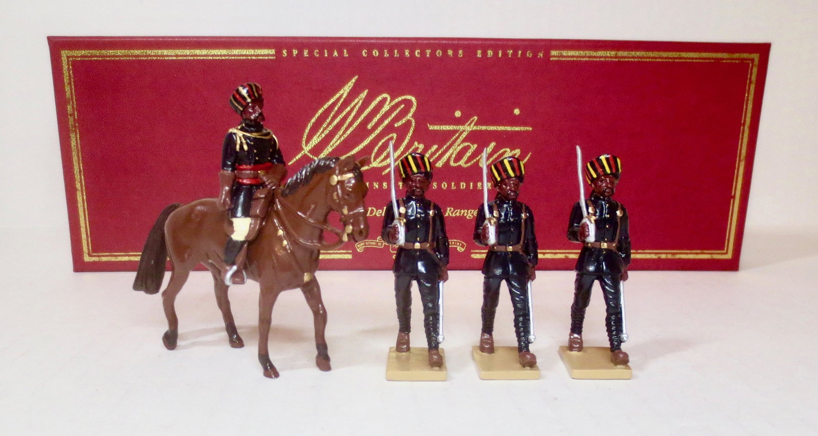 Britains #00142 Delhi Durbar Collection: Mounted Officer & Gun Crew. Special Collectors Edition. 4 pieces. Mint in box. Box excellent.