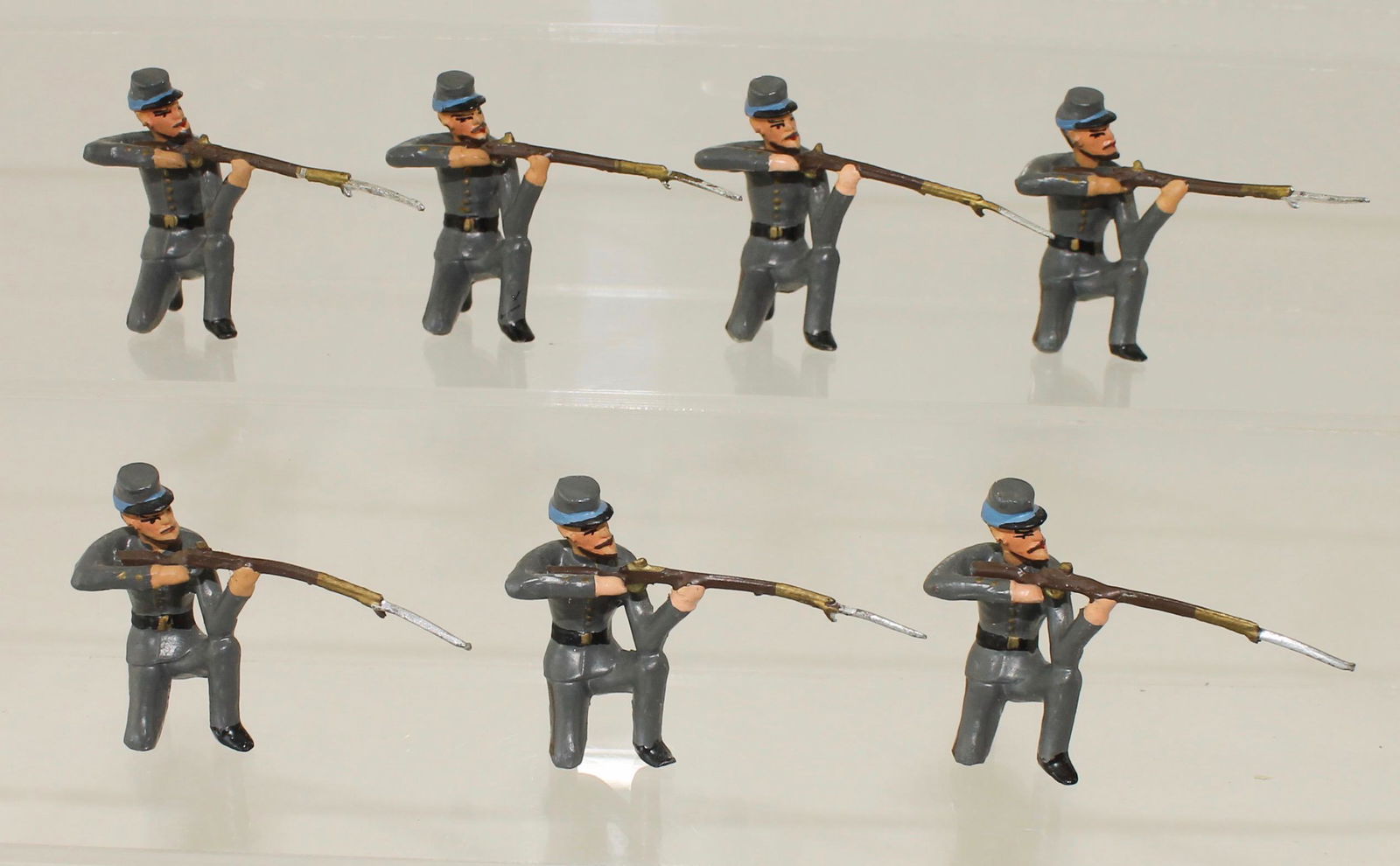 Mignot ACW Confederate Infantry Kneeling Firing (1 of 2)