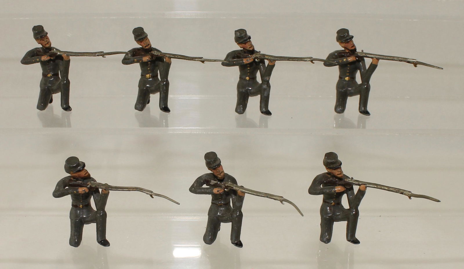 Mignot ACW Confederate Infantry Kneeling Firing (1 of 2)