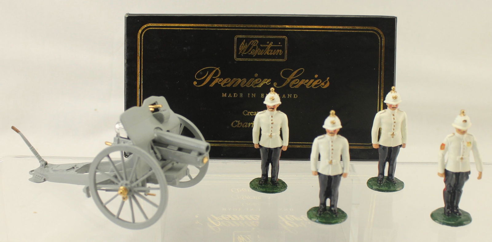 Britains Mark I 4.5 Howitzer and Crew (1 of 2)