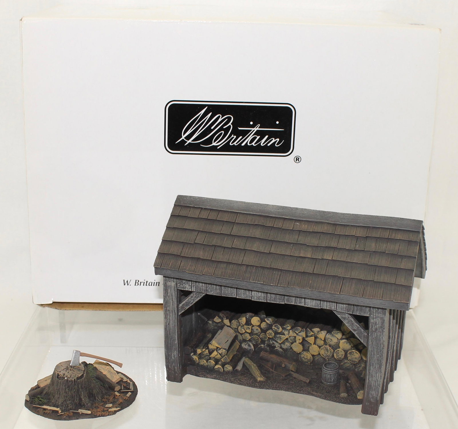 Britains ACW Wood Shed with Stump and Axe: American Civil War Wood Shed with Stump and Axe. Set #17918. 3 Pieces. Condition Mint. Box Excellent.