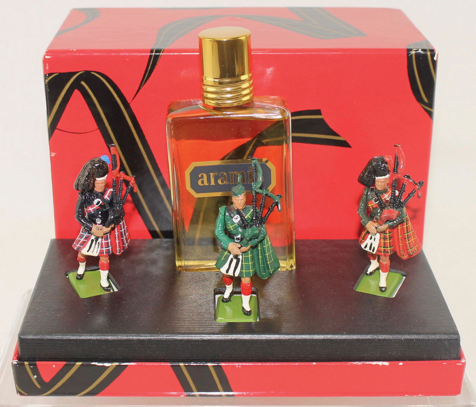 Britains Lot Aramis Promotional Items (1 of 2)