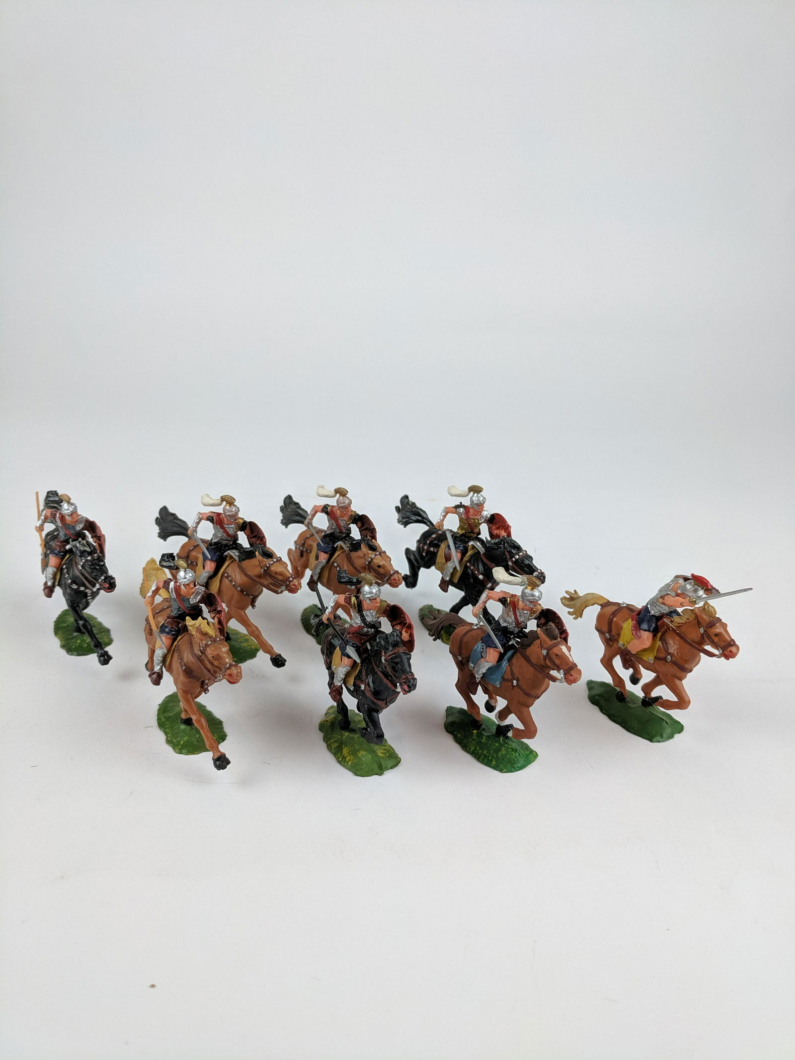 Elastolin Plastic 40mm Mounted Romans (1 of 1)