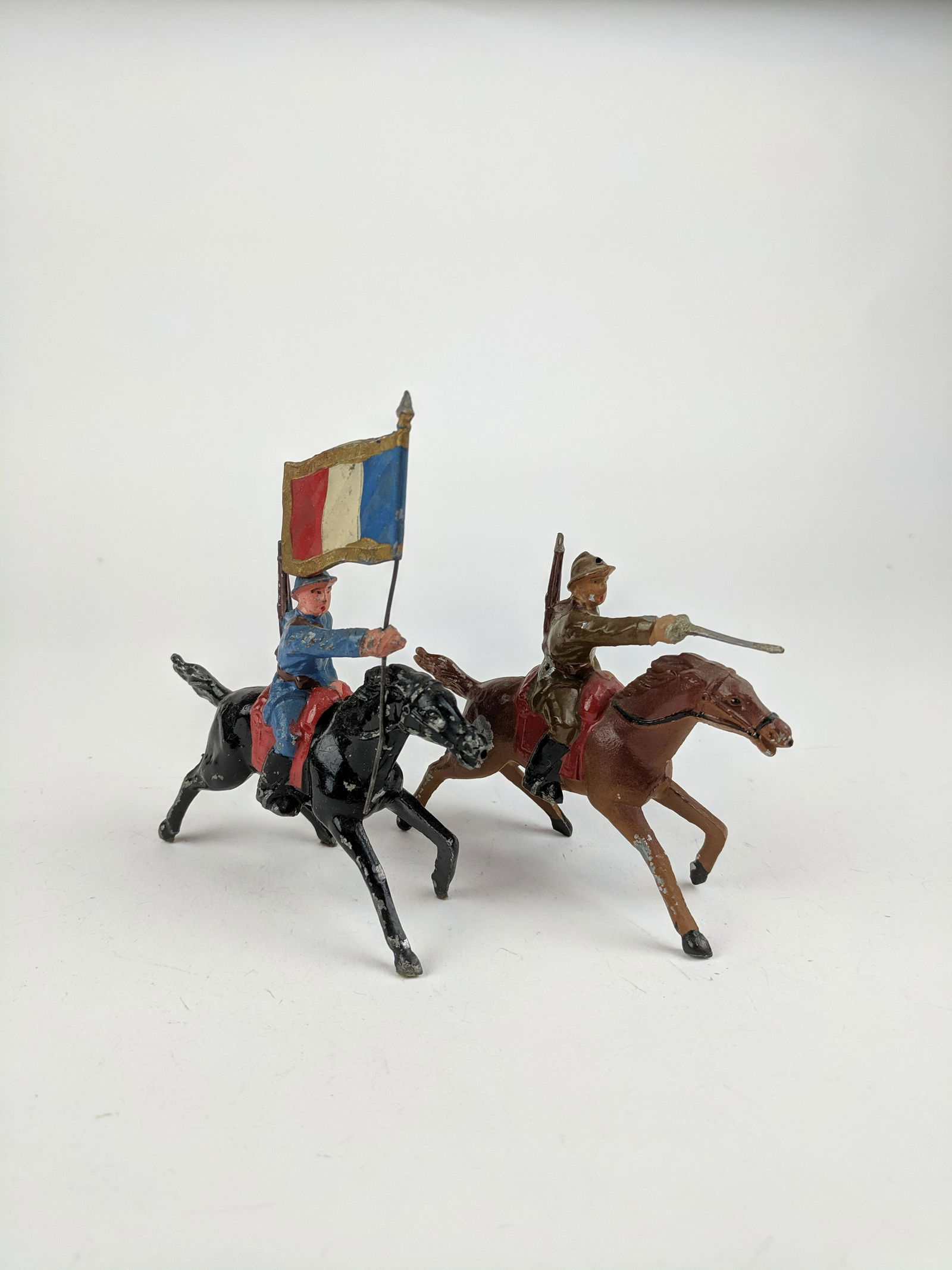 French Hollow Cast Mounted WWI 70mm (1 of 1)