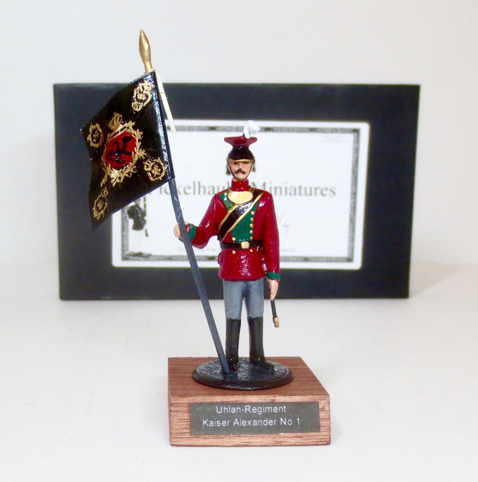 Pickelhaube Miniatures Uhlan Regiment: 1 piece, plus wooden base. Excellent condition. Box excellent.
