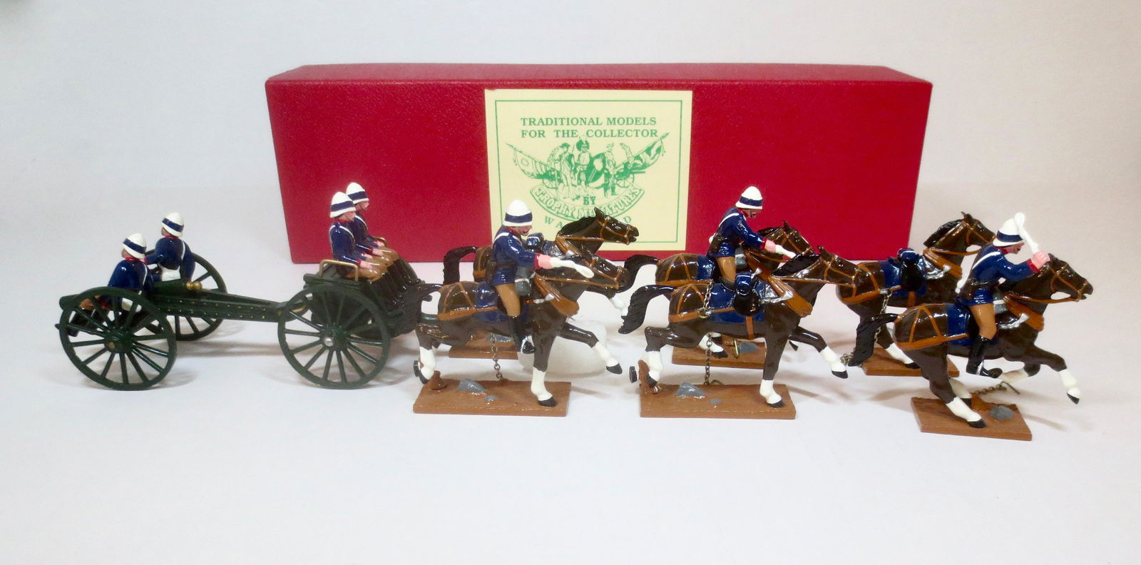 Trophy #EQ43 Royal Artillery and Limber (1 of 1)