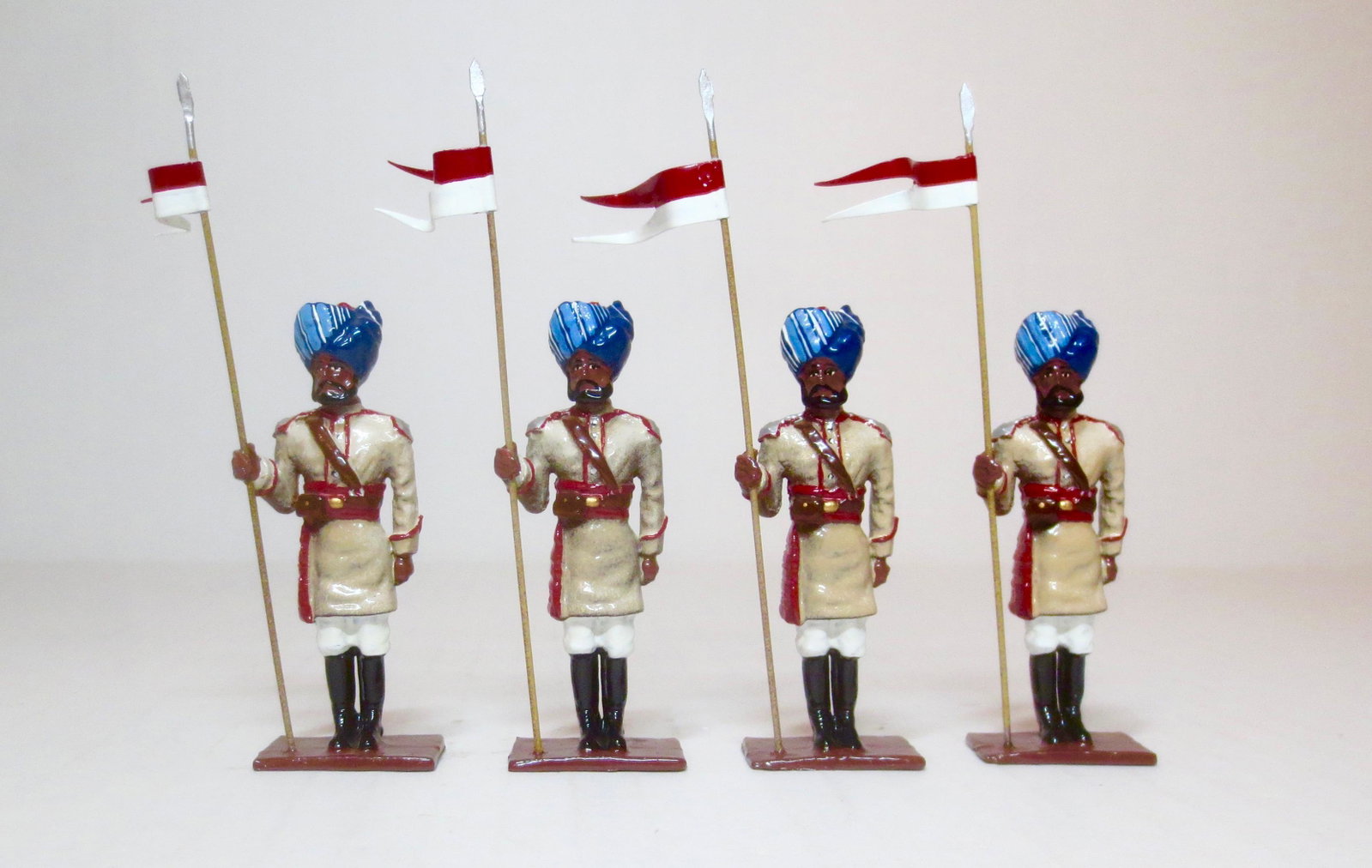 Somerset Corp of Guides Sowers: 4 pieces. Excellent condition. Unboxed.
