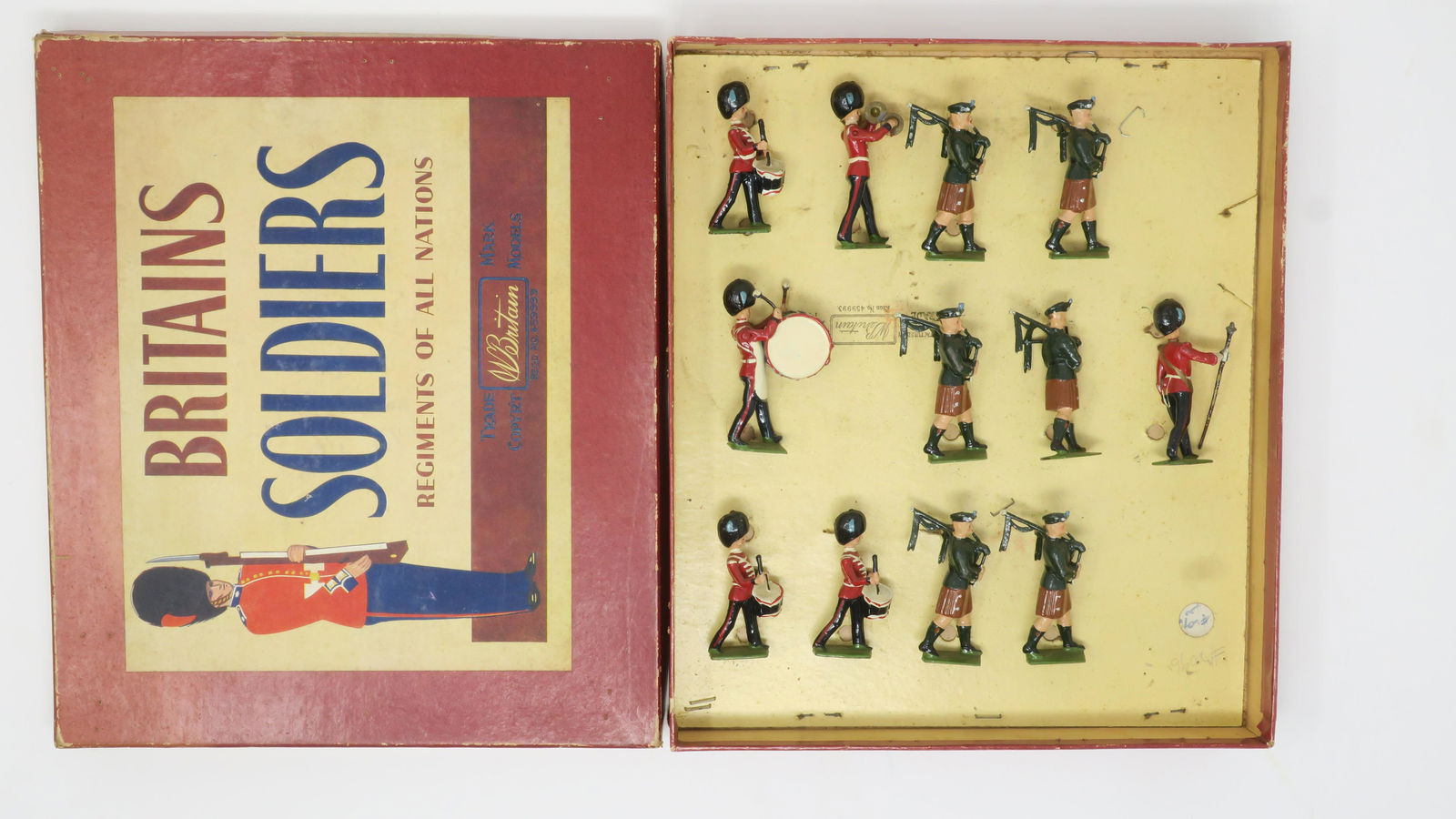 Britain's set #2096 Irish Guards Pipes & Drums (1 of 1)