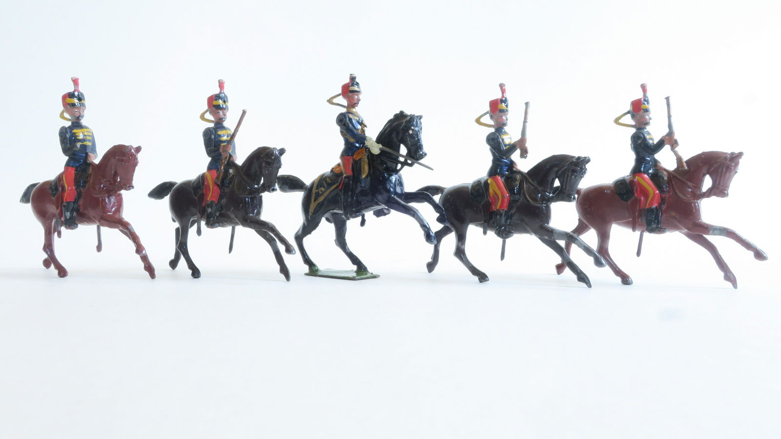 Britain's set #12 11th Hussars with officer (1 of 1)