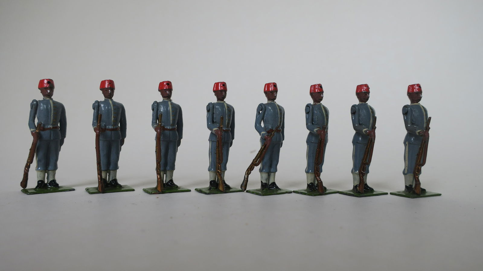 Britain's set #117 Egyptian infantry, attention (1 of 1)