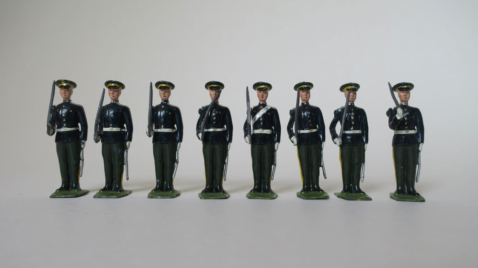 Britain's set #2087 5th Dragoon Guards (1 of 1)