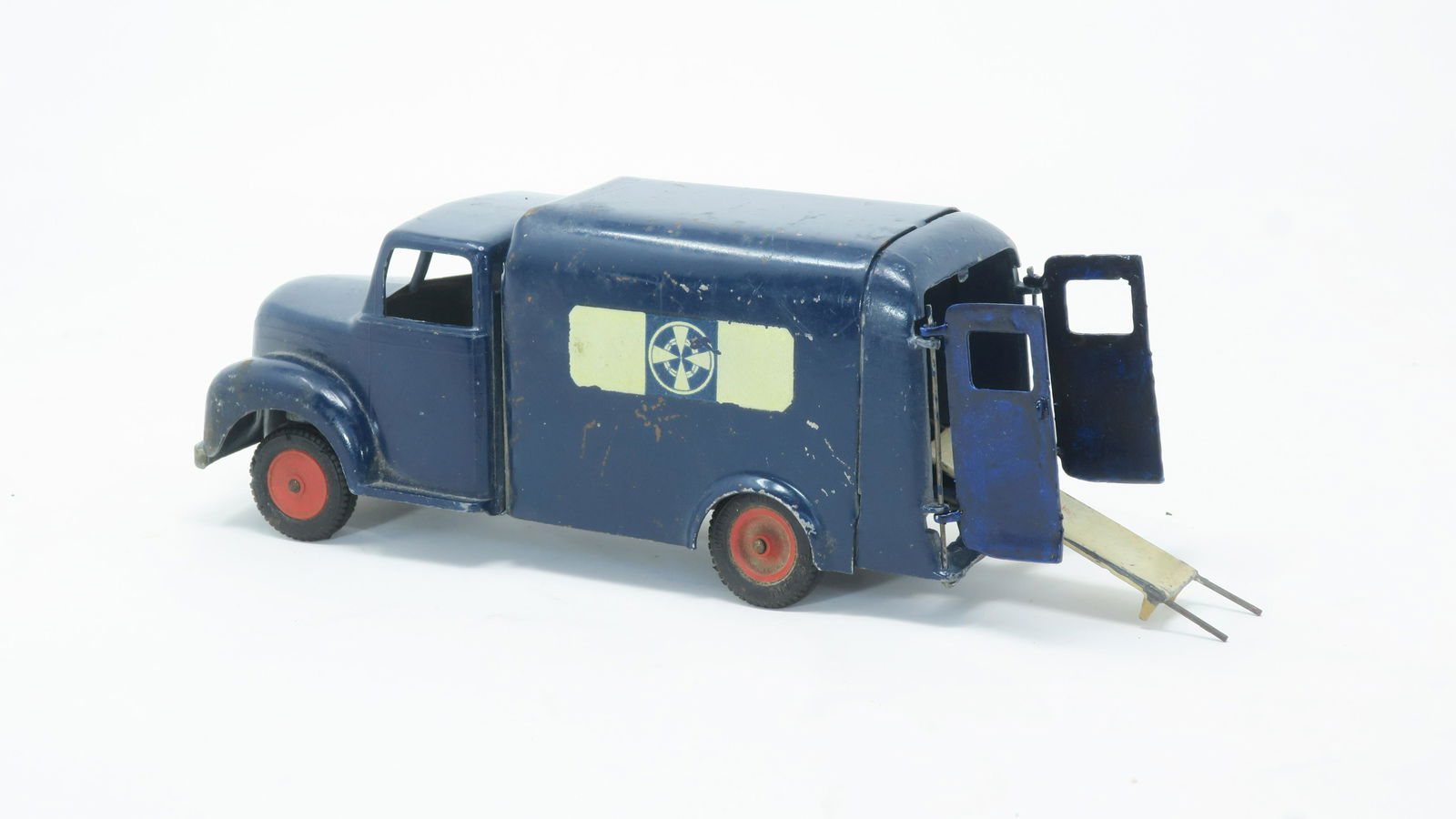 Britain's set #1513 Volunteer Corps Ambulance (1 of 1)