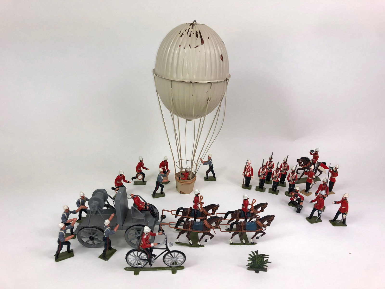 Potsdamer Zinnsoldaten Observation Balloon (1 of 1)