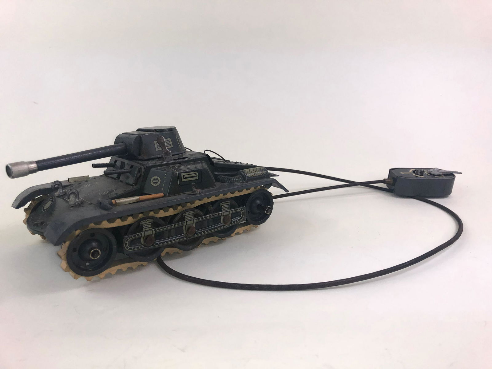 Gescha Remote Control Tank (1 of 1)