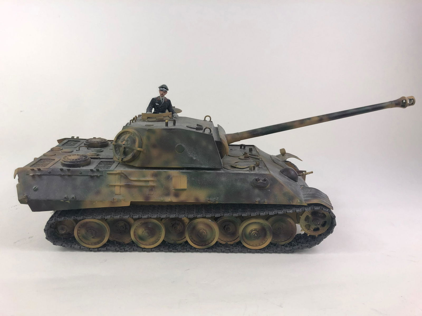 German Panther Tank Large Scale (1 of 1)
