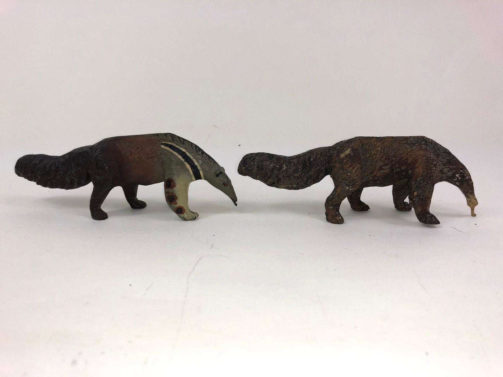 Lineol Parade of Two Anteaters: Two pieces in this parade of two . They are about 5 inches long each. Very good to excellent condition.