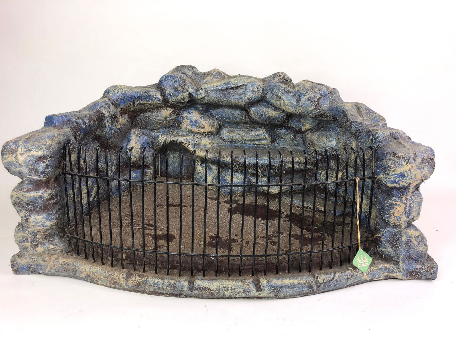 Lineol Animal Enclosure (1 of 1)