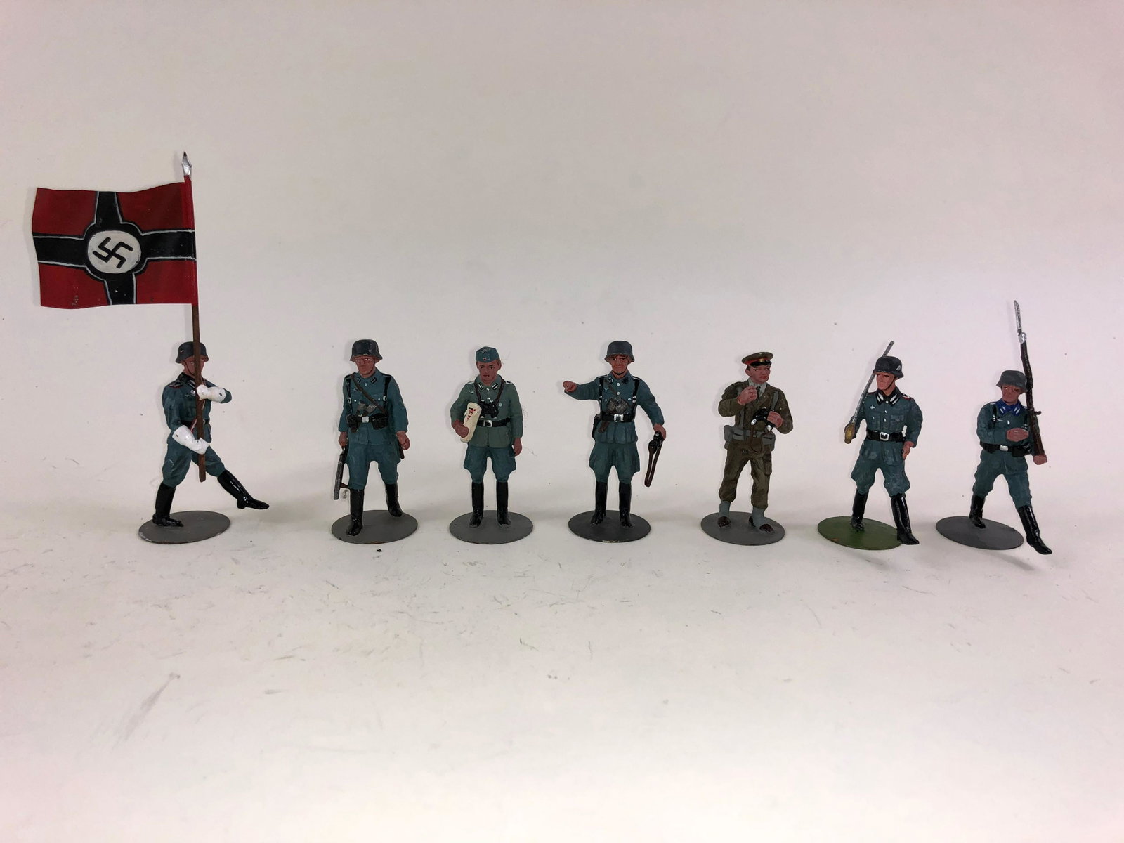 Alymer German World War II Infantry Nazi Flag: 7 pieces in good condition. They are 2 inches or 50mm.