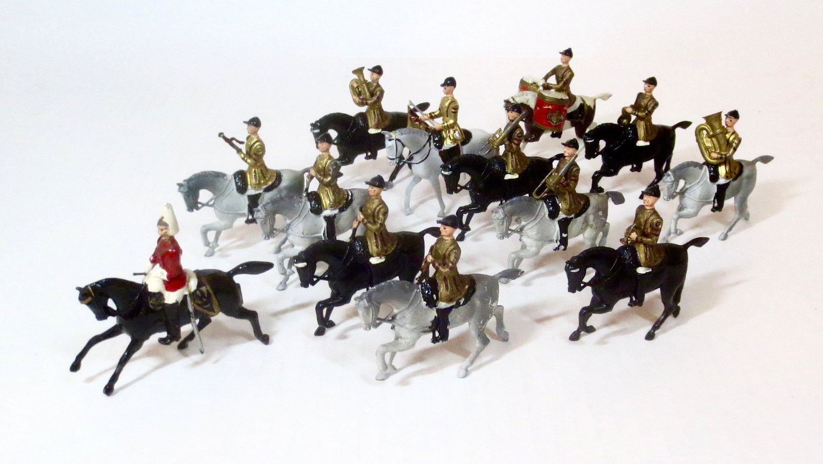 Britains #101 Band of The Lifeguards: Mounted in State Dress. Post war. 13 pieces. Excellent condition. Unboxed.