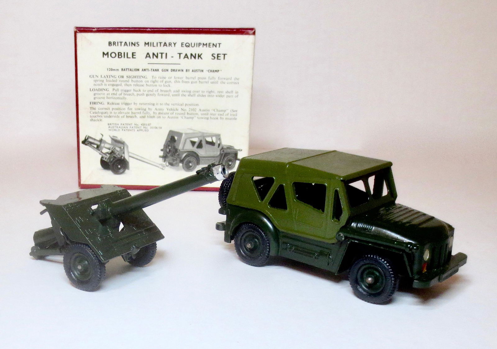 Britains #2174 Mobile Anti-Tank Set: 120 MM battalion anti-tank gun and Austin Champ. Post War issue, 1958-1963. 2 pieces. Excellent condition. Box very good (inner divider loose).