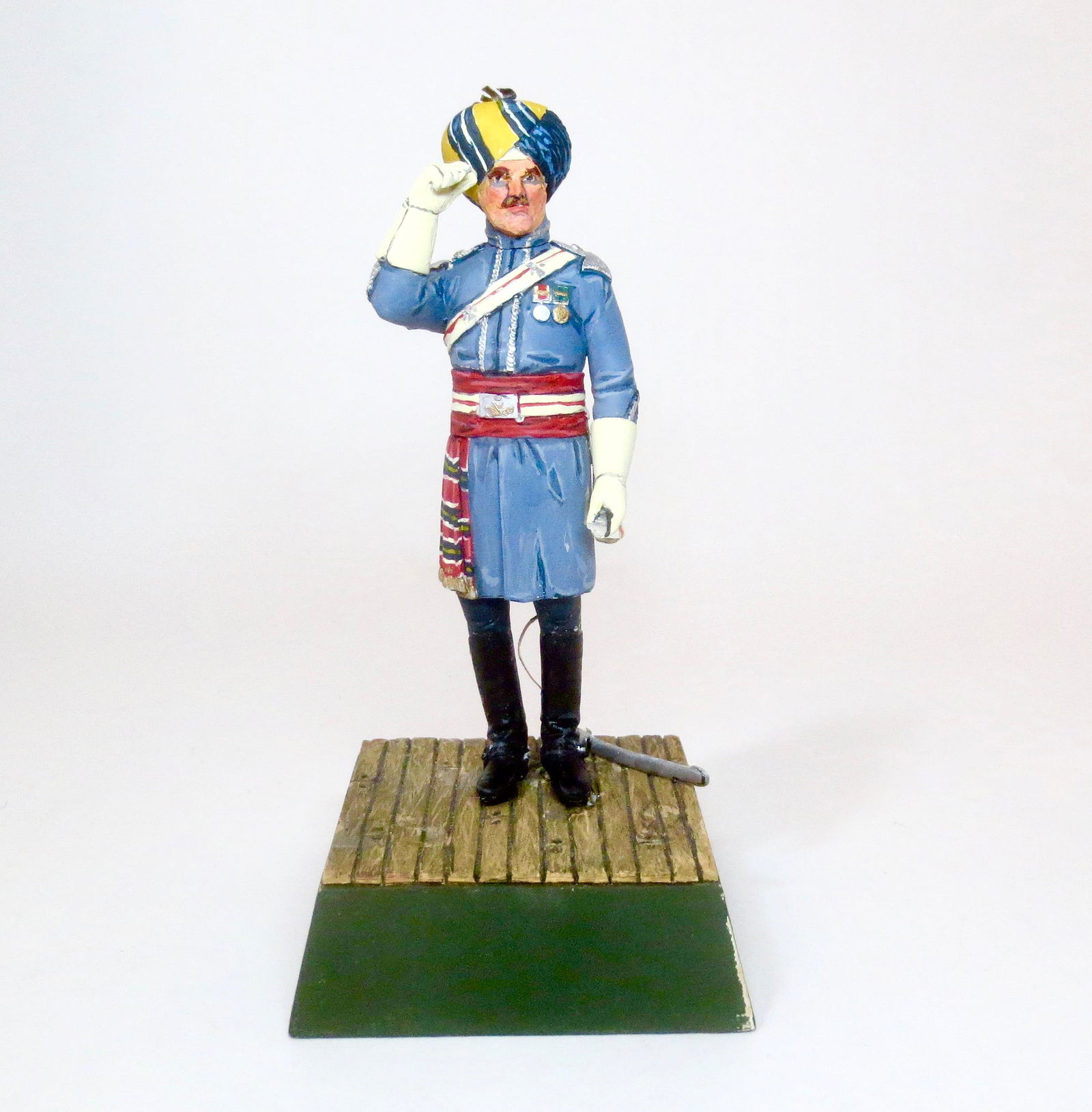 RARE 120mm  Composition Bombay Infantry Officer (1 of 1)