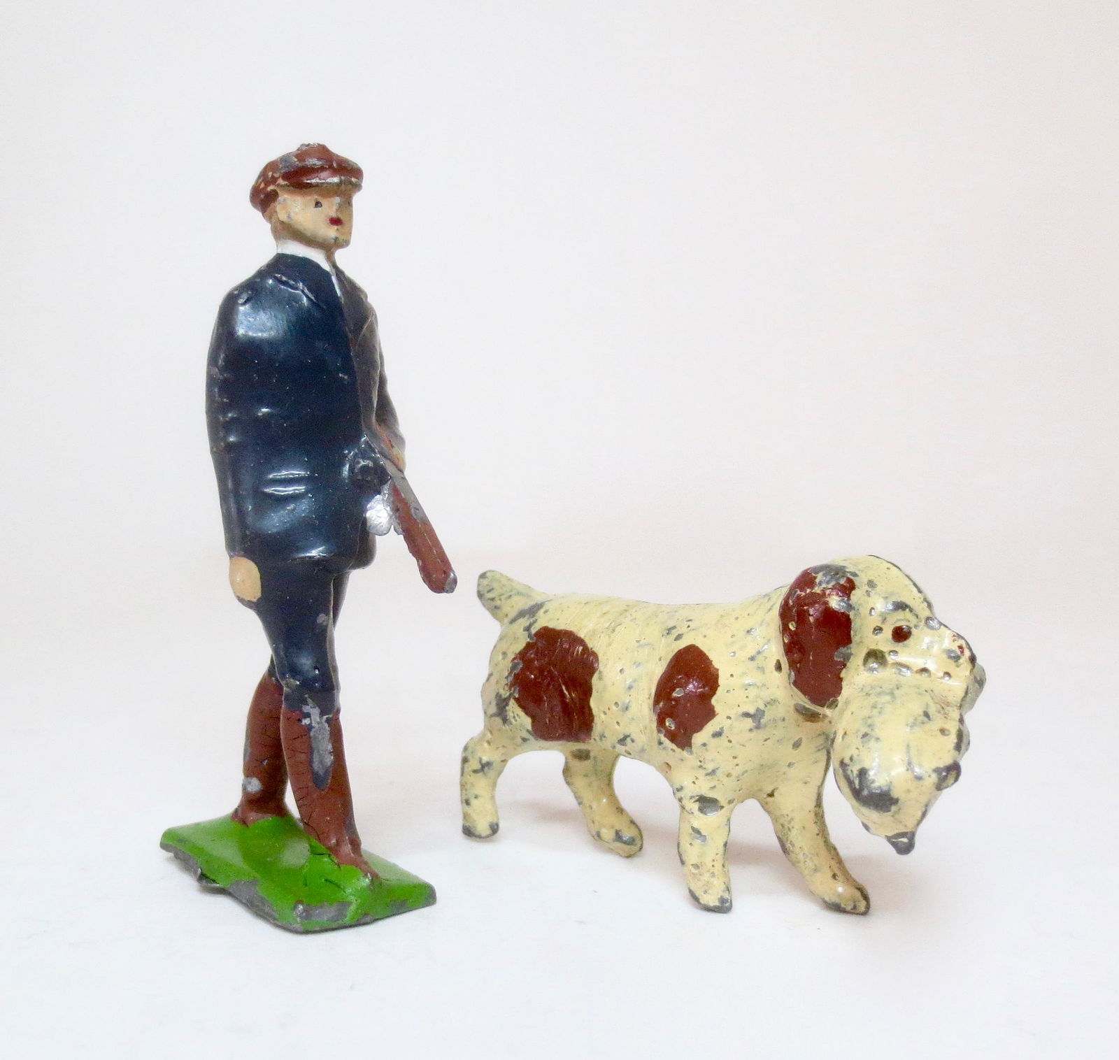 Charbens RARE Game Hunter & Dog (1 of 1)