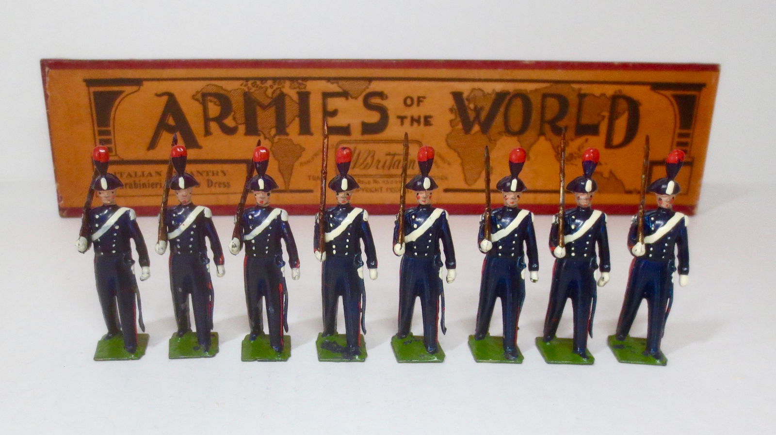 Britains #1437 Italian Infantry Carabinieri (1 of 1)