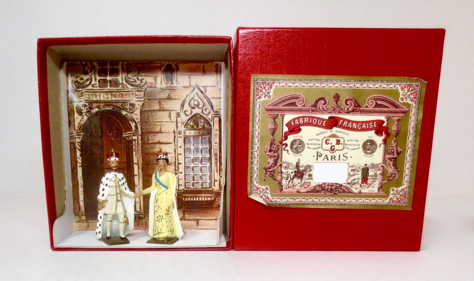 C.B.G Mignot Royal Couple Diorama (1 of 1)