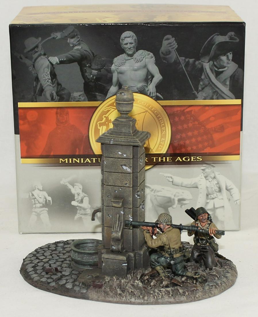 Conte GI Bazooka Team with Terrain Base (1 of 2)