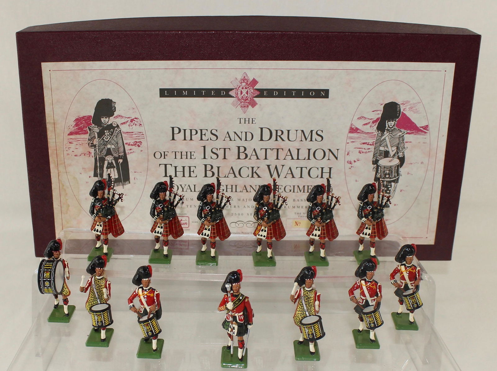 Britains 1st Battalion Black Watch Pipes Drums (1 of 1)