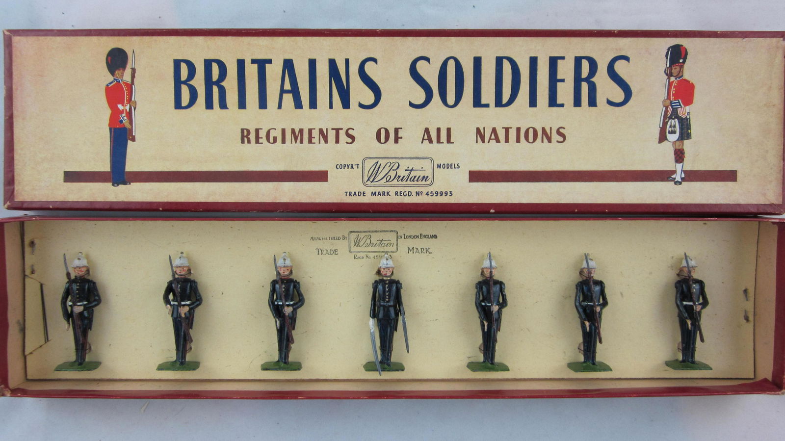 Britains Set #2071 Royal Marines At Present. (1 of 1)