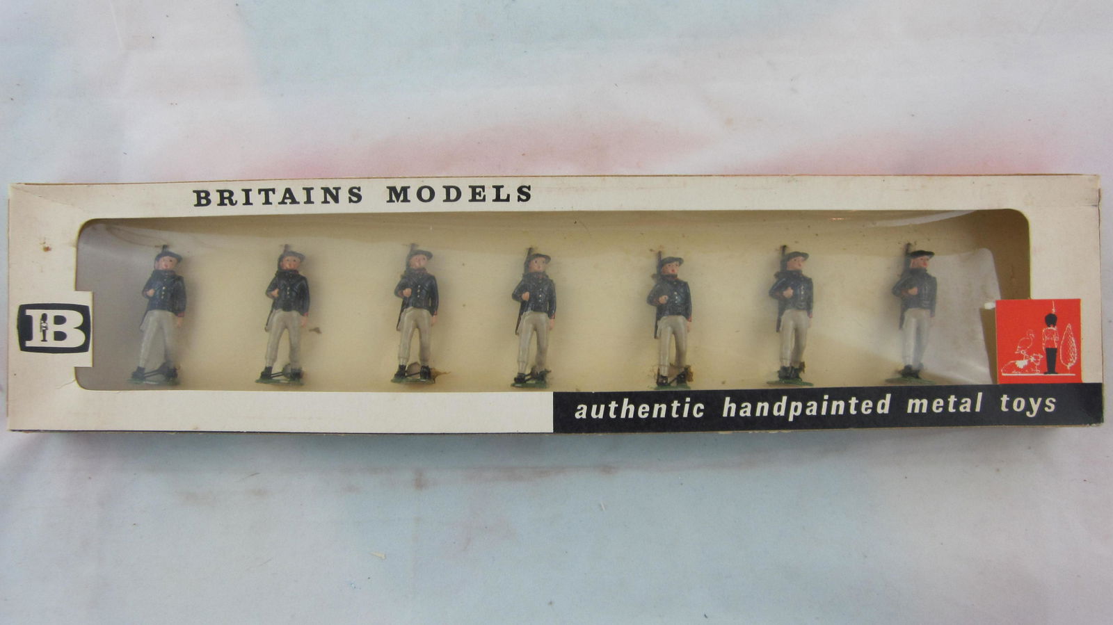 Britains Set #9163 Italian Bersaglieri Marching. (1 of 1)