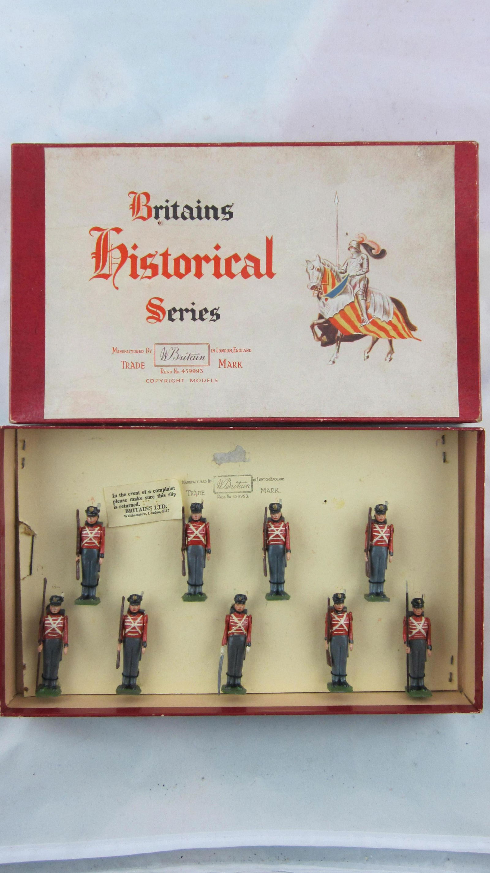 Britains Set #1518 Waterloo Line Infantry. (1 of 1)