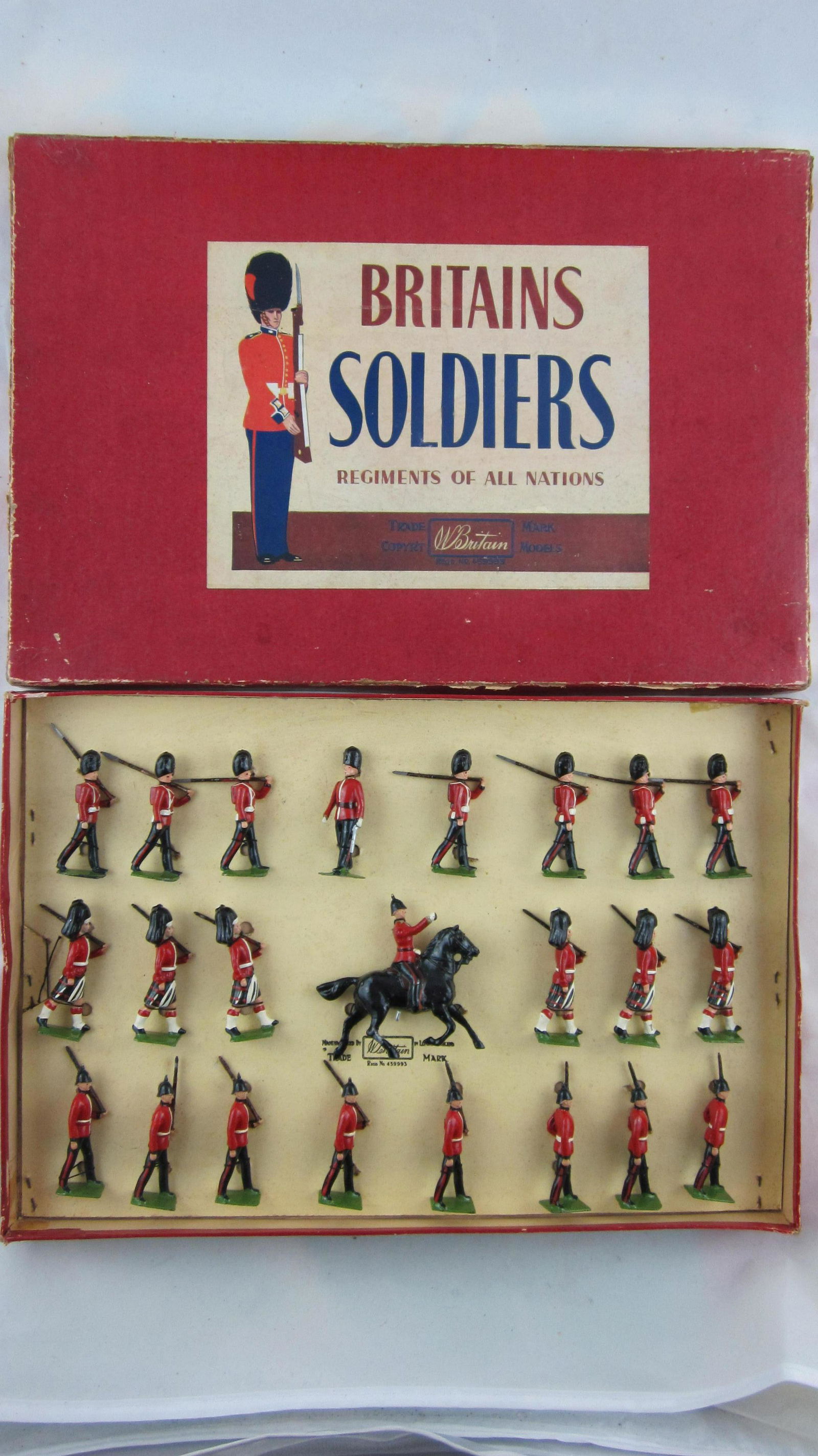 Britains Set #1323 Fusilier, Scots & Seaforths. (1 of 1)