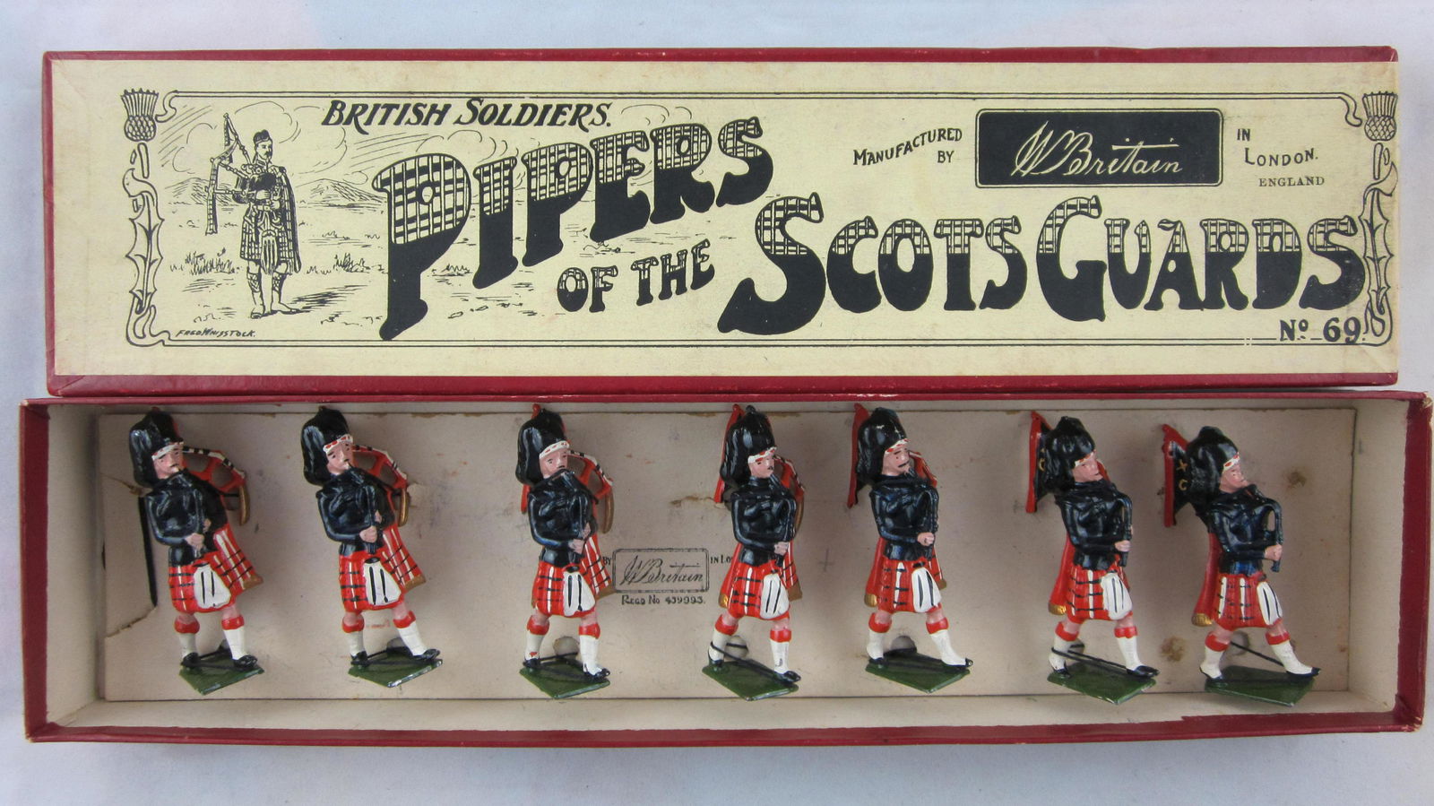 Britains Set #69 Pipers Of The Scots Guards. (1 of 1)